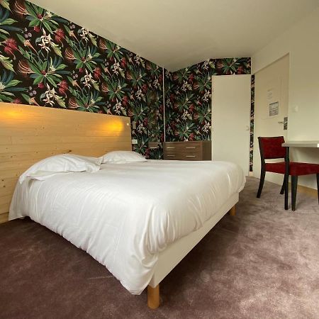 Hotel Restaurant De L'Ecu Jonzac Ngoại thất bức ảnh